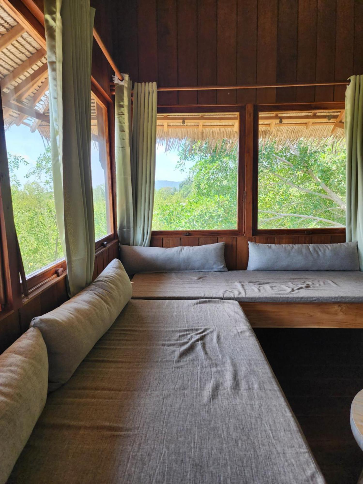 Basa-Basi Lodge Karimunjawa Exterior foto